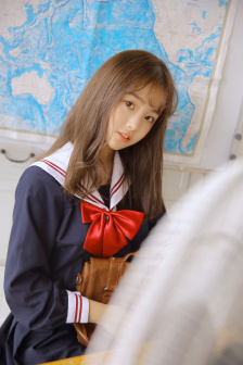 我故意没有穿内裤坐公车让人吊